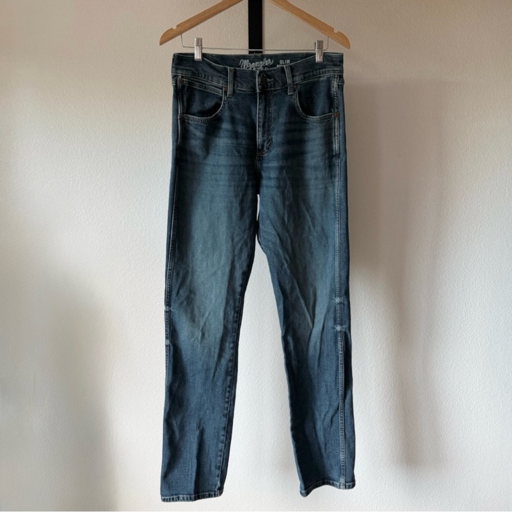 Men’s Retro Slim Straight Wranglers (32/24) - Picture 3 of 6